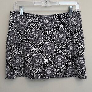 Soybu Monochrome Patterned Polyester Skort. Size Medium